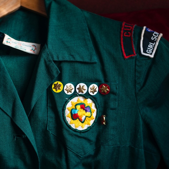 Official Girl Scouts Uniform - Picture 3 of 4
